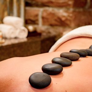 Curso masaje con piedras calientes
